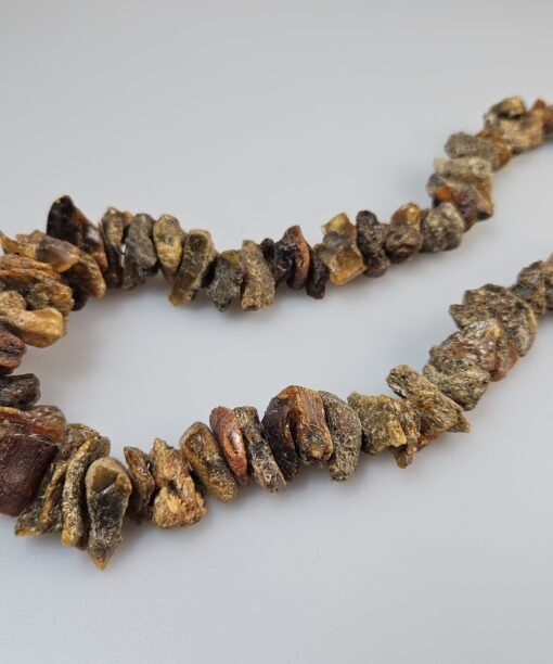 Neapdirbto gintaro karoliai