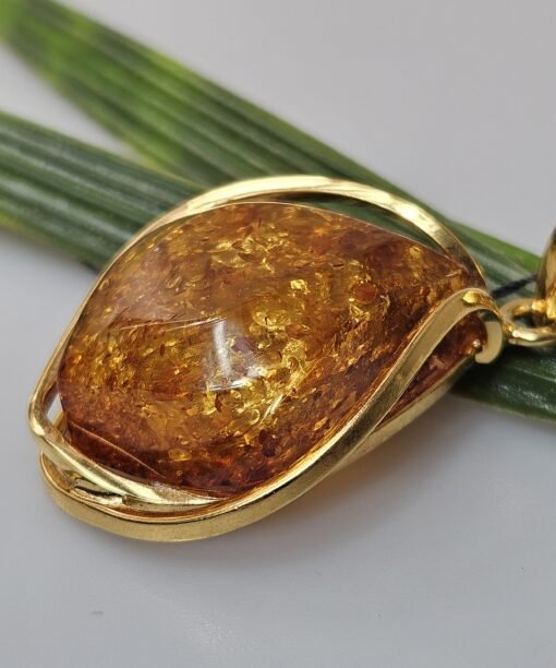 Paauksuotas gintarinis pakabukas gintariai papuošalai