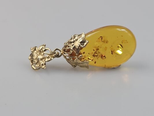 Gintaro papuošalai iš Baltijos gintaro – kaip išsirinkti autentišką gaminį | AmberLITHUANIA