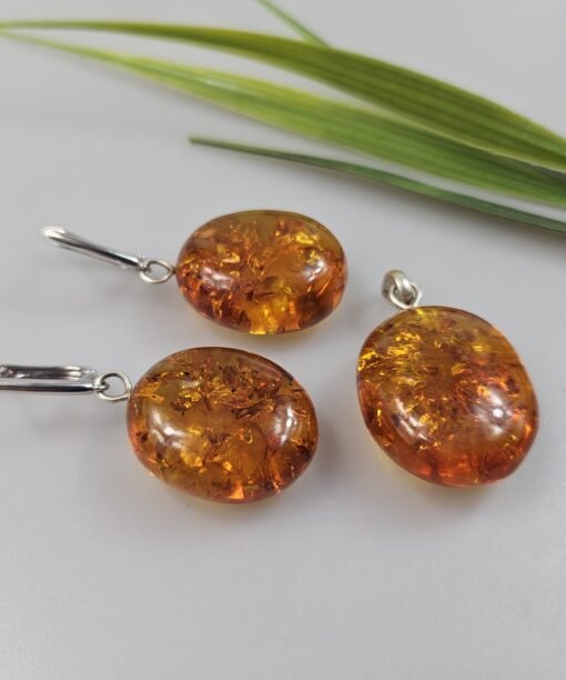 Gintariniai auskarai ir pakabukas Papuošalų rinkinys